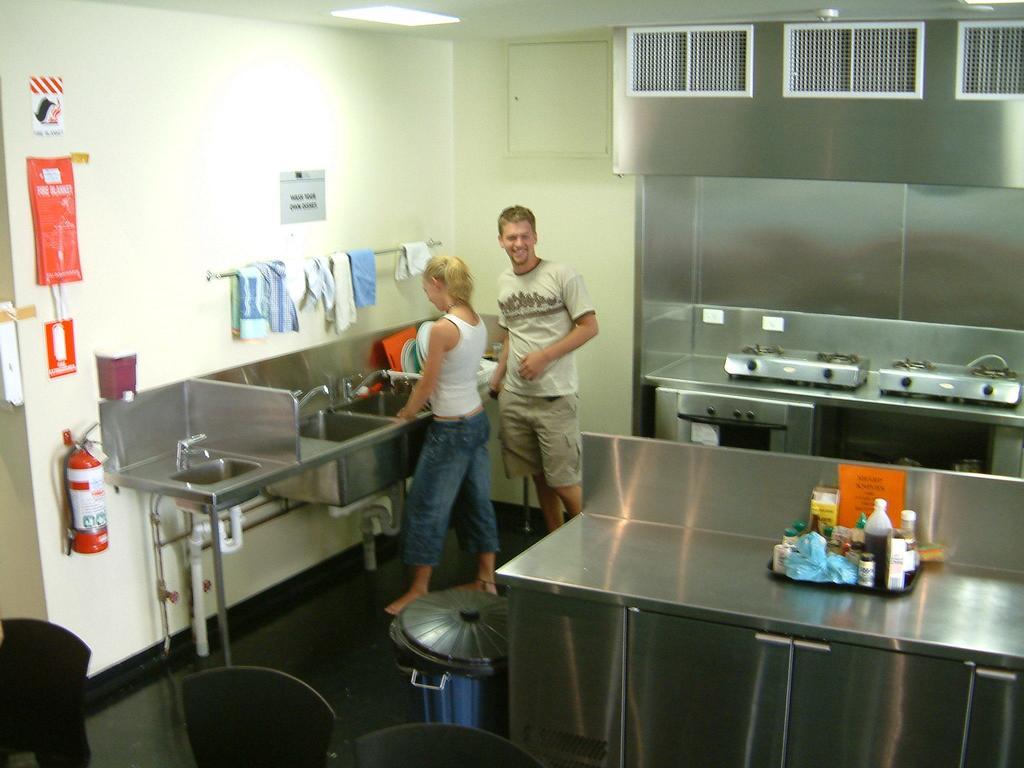 Хостел Base Brisbane Embassy Экстерьер фото