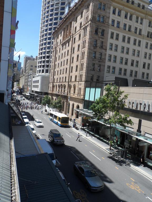 Хостел Base Brisbane Embassy Экстерьер фото