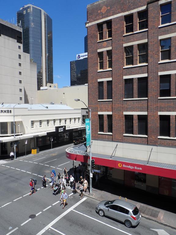 Хостел Base Brisbane Embassy Экстерьер фото