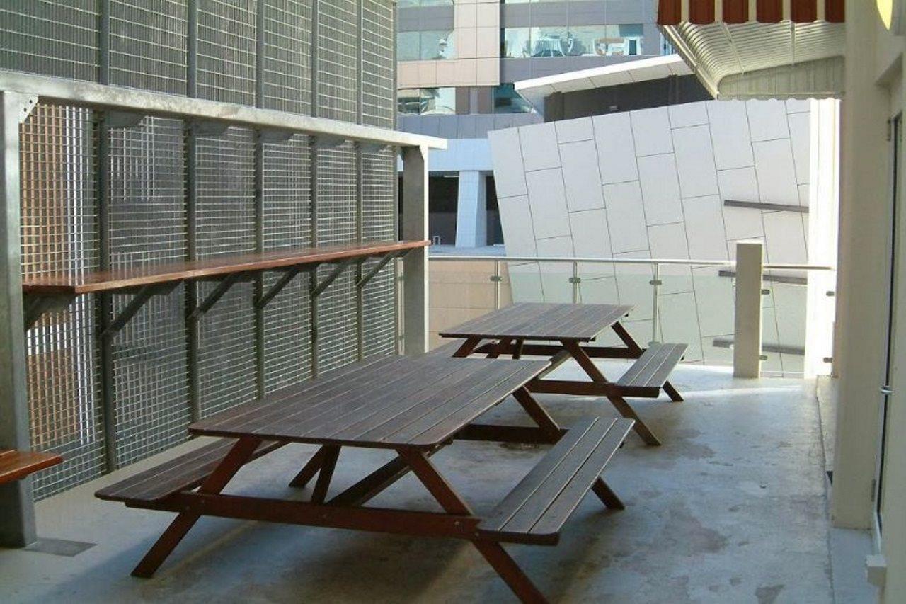Хостел Base Brisbane Embassy Экстерьер фото